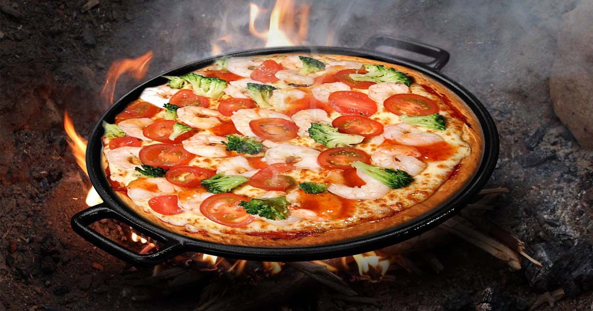 How to Cook Pizza in a Cast Iron Skillet Pan for a Crispy Crust