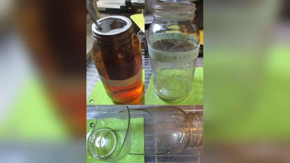 Can You Pour Boiling Water into a Mason Jar