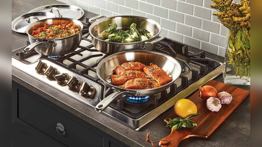 How Do You Cook With Stainless Steel Pans