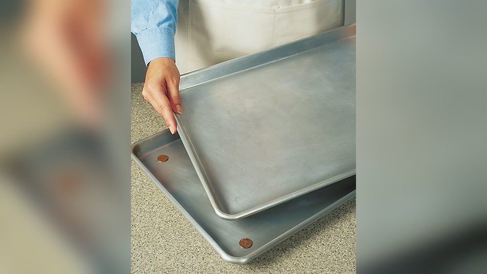 What is an Insulated Baking Sheet