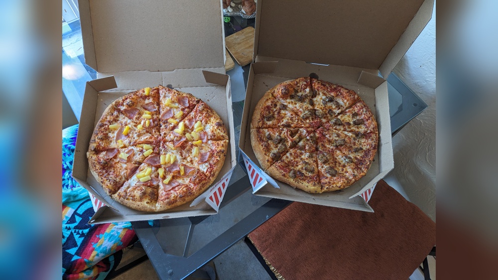 What is the Difference between Hand-Tossed And Pan Pizza?